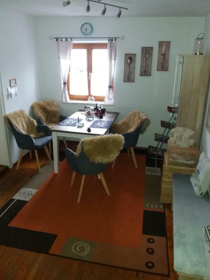 Ferienwohnung Lispet Neuötting Exteriör bild
